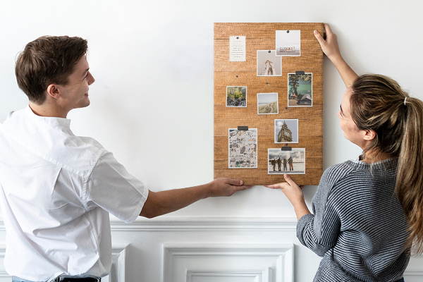 Memo cork board Natural wood in warm shades