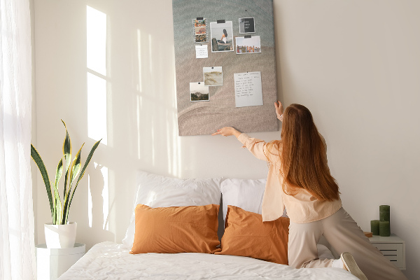 Memo cork board Delicate waves in pastel shades
