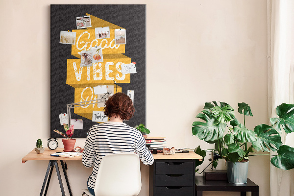 Memo cork board Positive vibes on a dark background