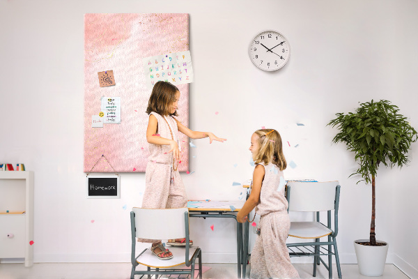 Memo cork board A delicate pink background with gold accents