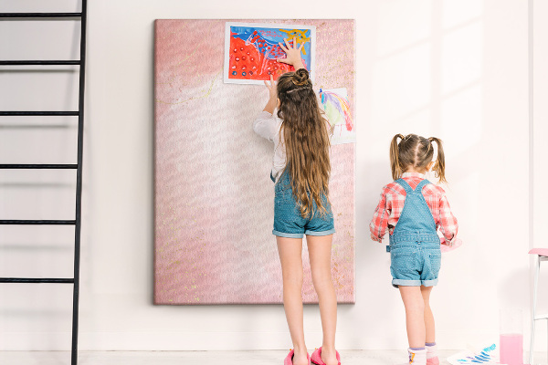 Memo cork board A delicate pink background with gold accents