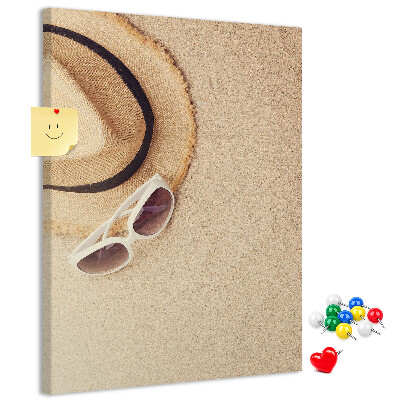 Pin board Summer beach accessories in the sand