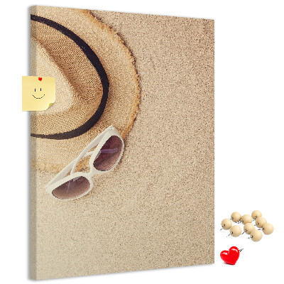 Pin board Summer beach accessories in the sand