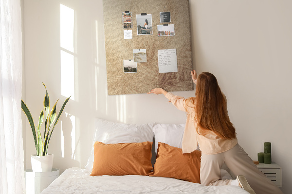 Wall cork memo board Delicate leaf pattern in the sand