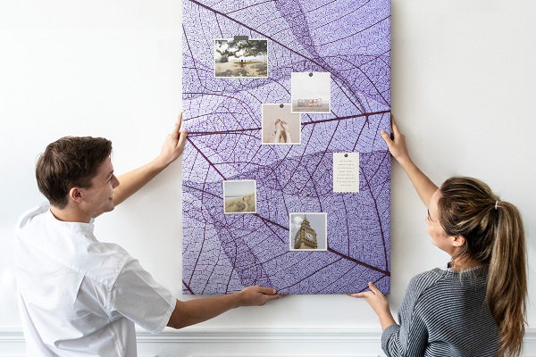 Memo cork board Delicate leaves in shades of purple
