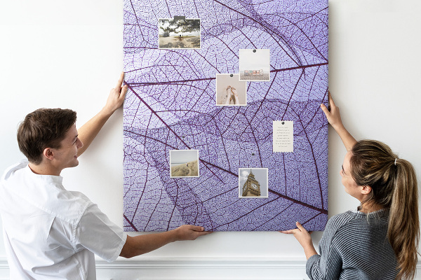 Memo cork board Delicate leaves in shades of purple