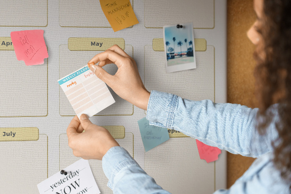 Wall cork memo board Annual calendar for event planning