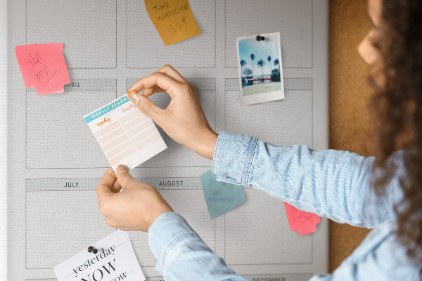 Memo cork board Planning monthly goals in the calendar