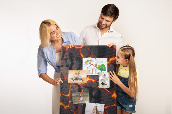 Memo cork board Cracked earth with burning veins