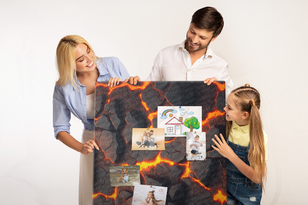 Memo cork board Cracked earth with burning veins