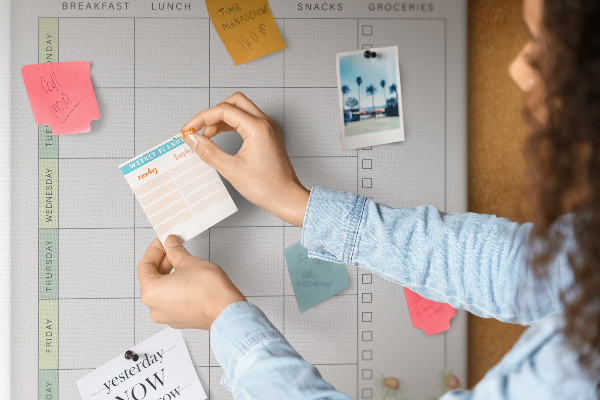 Memo cork board Meal Plan with Floral Accents