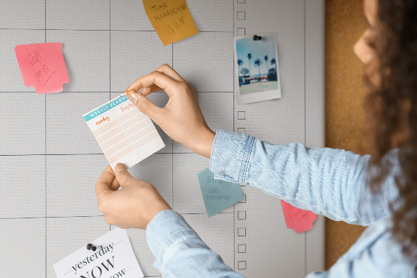 Memo cork board Meal Plan with Floral Accents