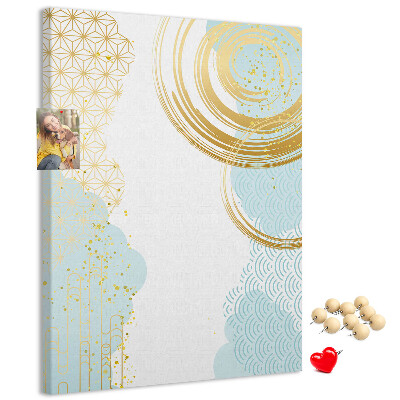 Pin board Golden circles on a delicate background