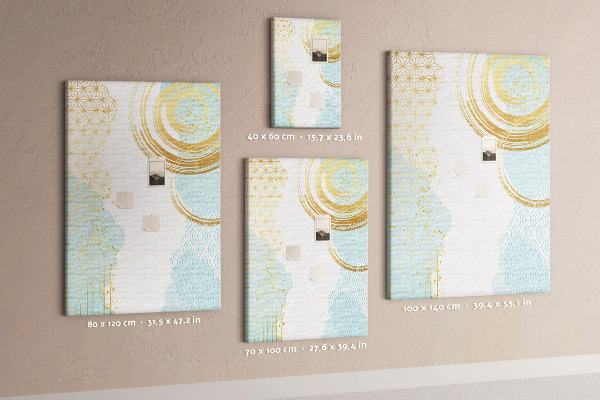 Pin board Golden circles on a delicate background