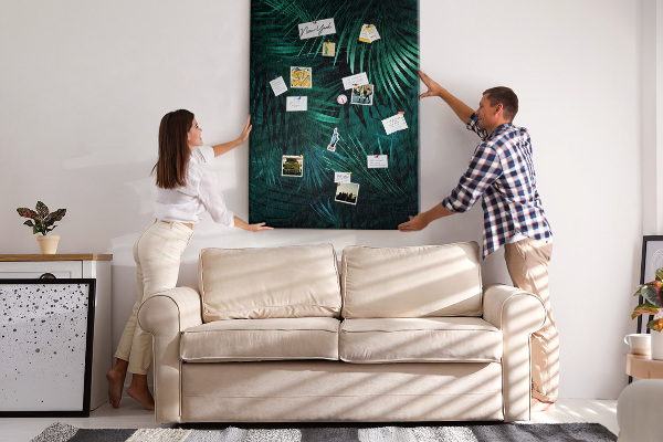 Pin board Tropical leaves in deep shades of green