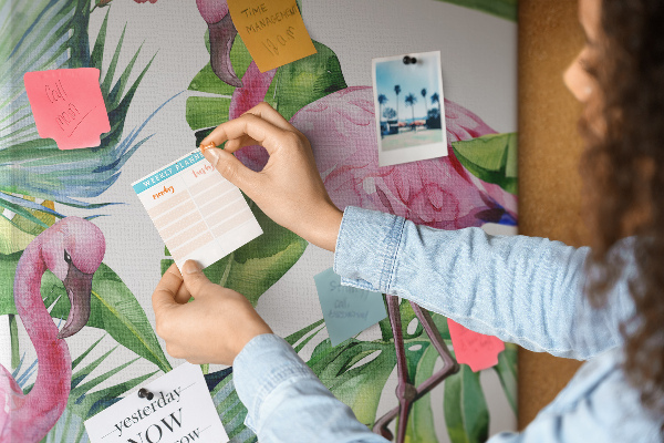 Wall cork memo board Cheerful flamingos in a tropical setting