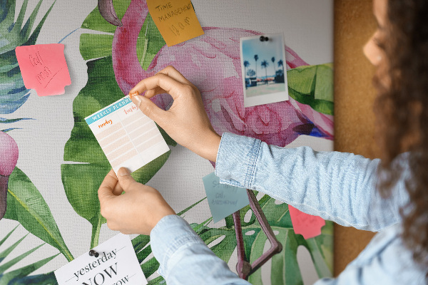 Wall cork memo board Cheerful flamingos in a tropical setting
