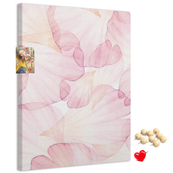 Pin board Delicate petals in pastel shades