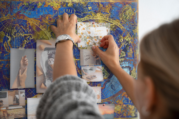Cork board Atlas map