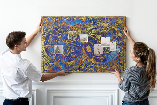 Cork board Atlas map
