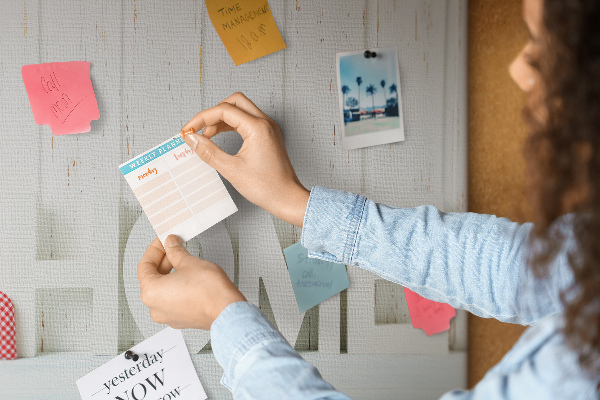 Cork memo board Home lettering