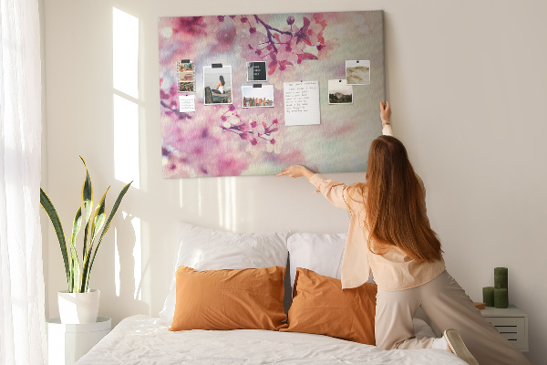 Cork board Spring flowers