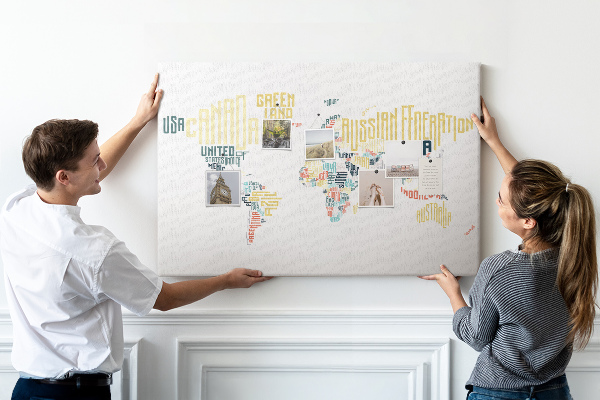 Cork memo board Country names