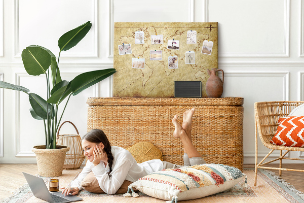 Cork board Old world map