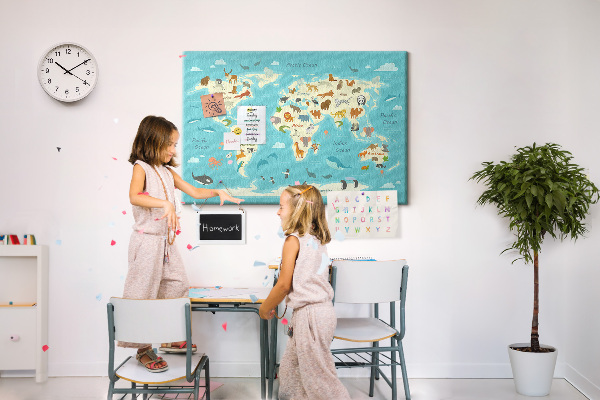 Cork memo board Animal world map