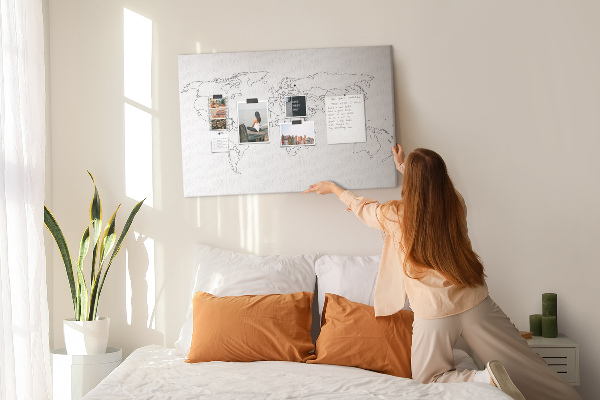Cork display board Travel quote