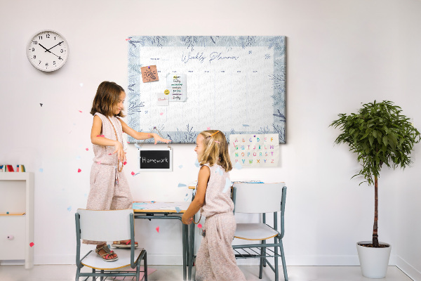 Cork memo board Winter weekly planner