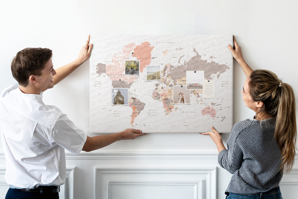 Cork board Detailed world map