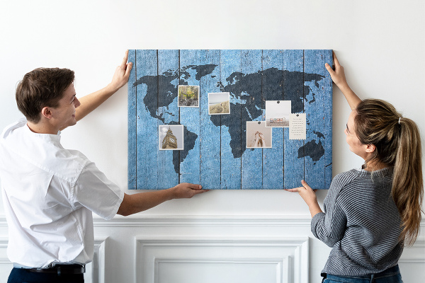 Cork board Wooden board world map