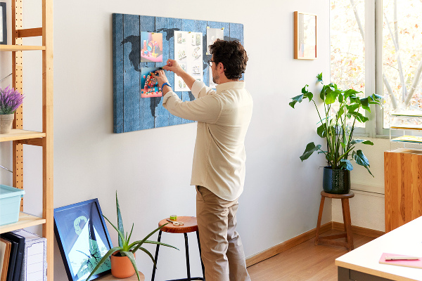 Cork board Wooden board world map