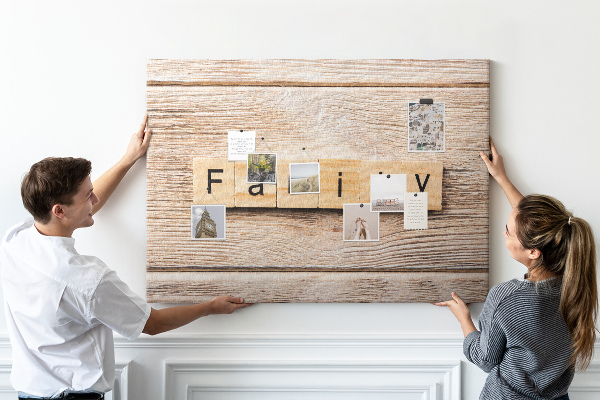 Cork display board Family lettering