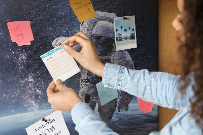 Cork memo board Astronaut