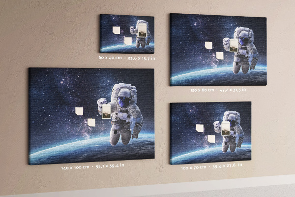 Cork memo board Astronaut