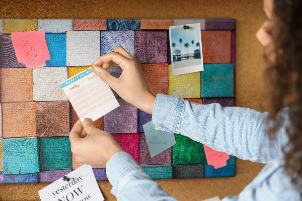 Cork board Wooden cubes