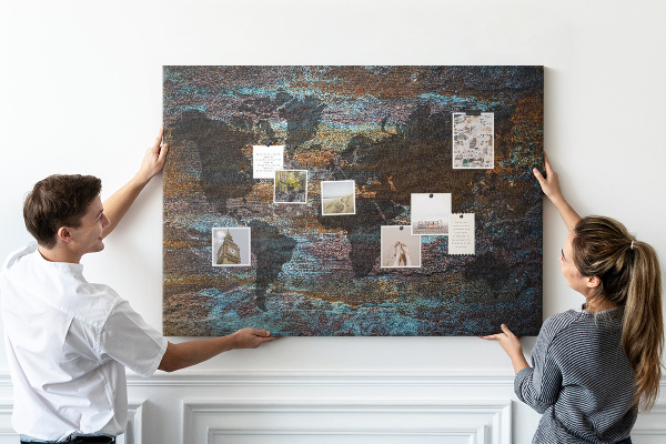 Cork memo board Rust world map