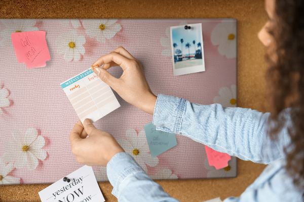 Cork board Daisy flowers