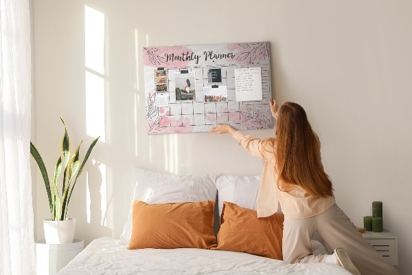 Cork board Pink monthly planner