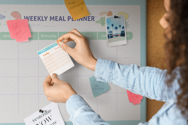 Cork board Meal planner