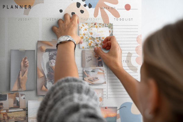 Cork display board Full week planner