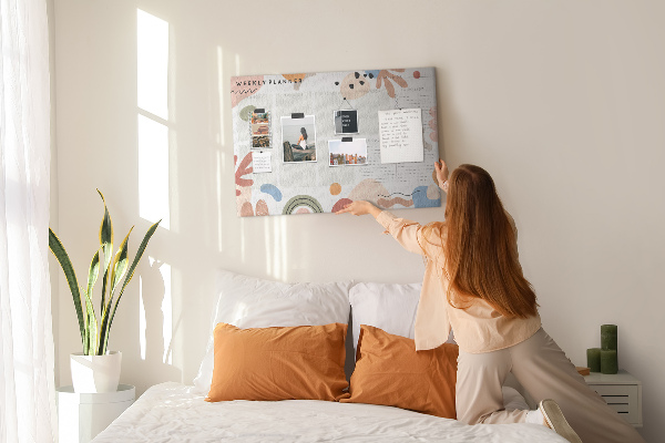 Cork display board Full week planner