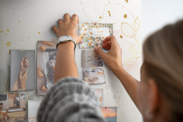 Cork display board Gold line art