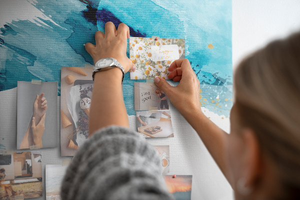 Cork board Brush strokes