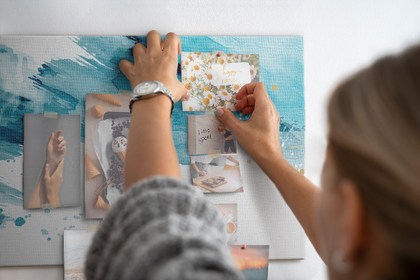 Cork board Brush strokes