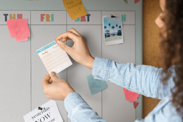 Cork board Weekly planner