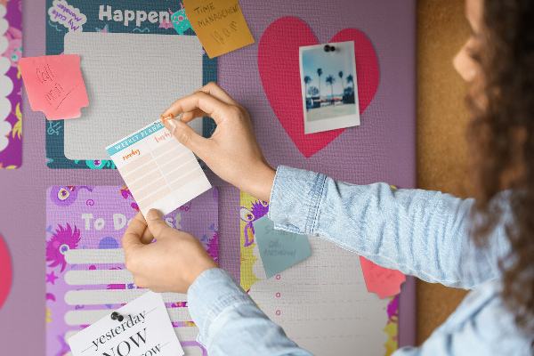 Cork board Monster notes