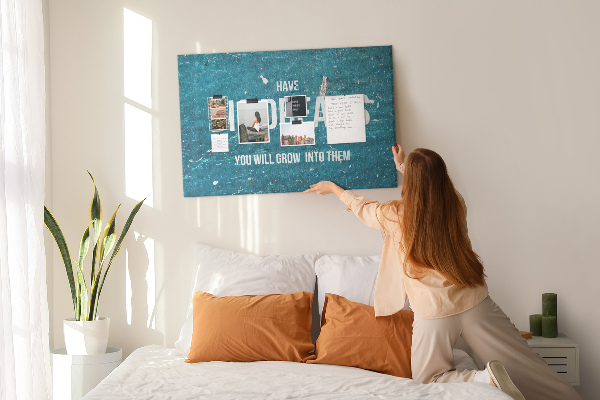 Cork display board Motivational text